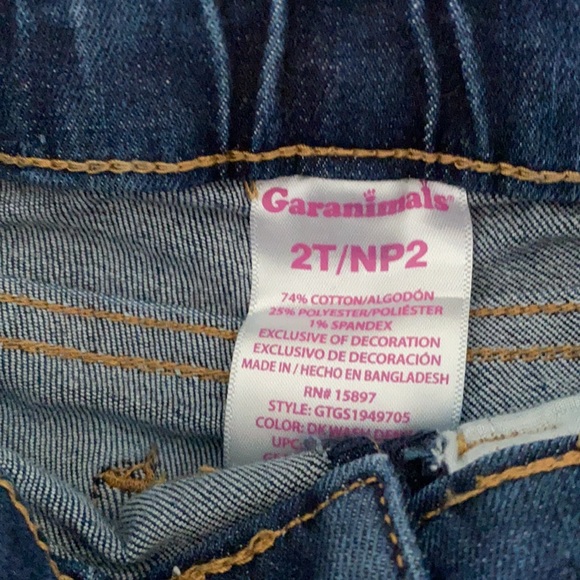 Garanimals cutoff jean shorts. Size 2T - Picture 6 of 6